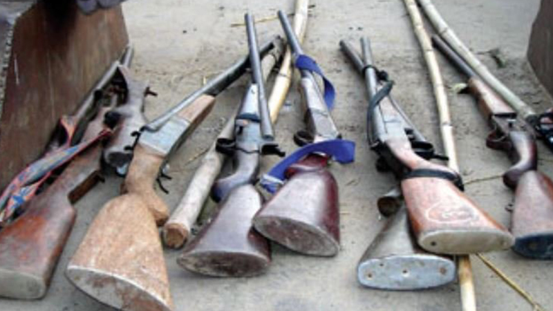 सिकारीको बन्दुक पड्किँदा... सिकारीको बन्दुक पड्किँदा...