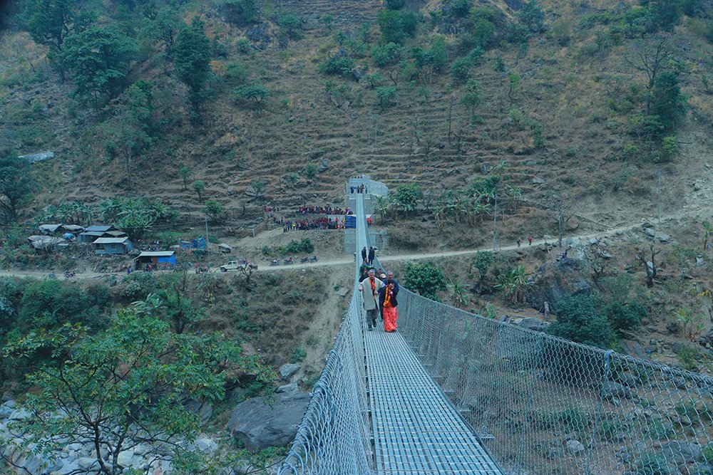 पाँच महिनाअगावै निर्माण सम्पन्न भयो झोलुङ्गे पुल