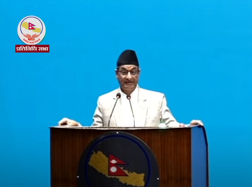 तीनकुने घट्नालाई कुनै धर्मसँग जोड्न मिल्दैन्,धर्मको नाममा न त कसैलाई हिंसा गर्ने छुट नै छ : गृहमन्त्री लेखक