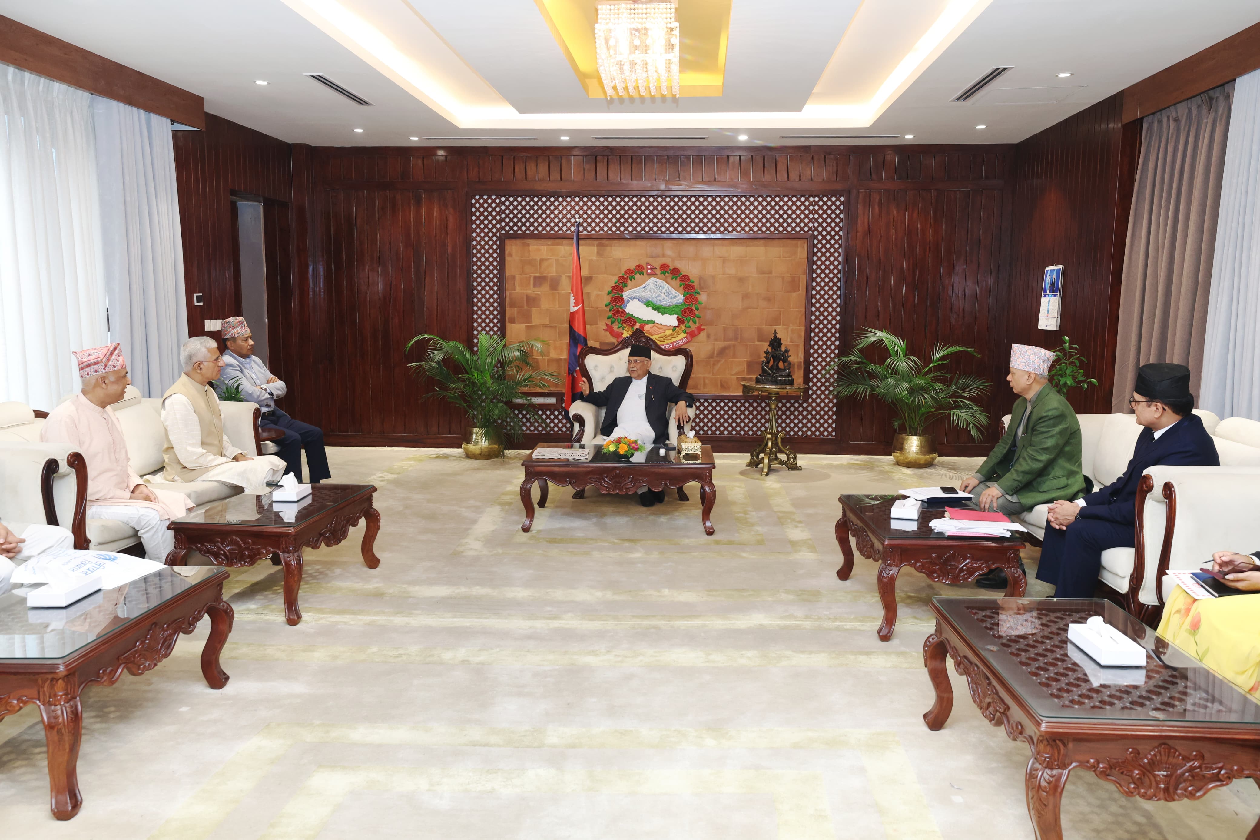 एघारौं विश्व योग दिवसको तयारीबारे प्रधानमन्त्रीसँग छलफल