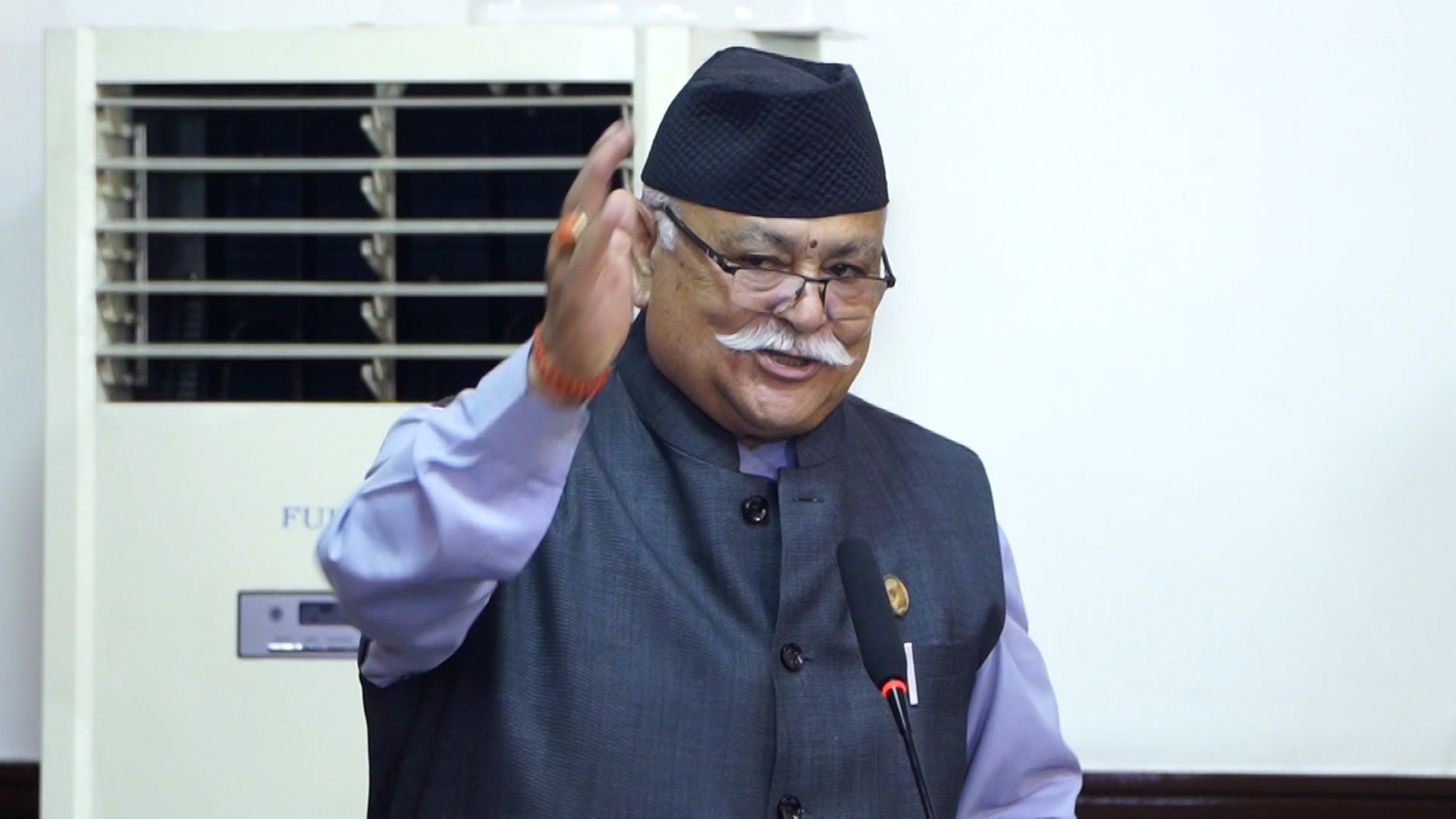 अहिलेको बजेटमा युवा जनशक्तिलाई देशमा रोक्ने योजना छैन : दिपक बहादुर सिंह
