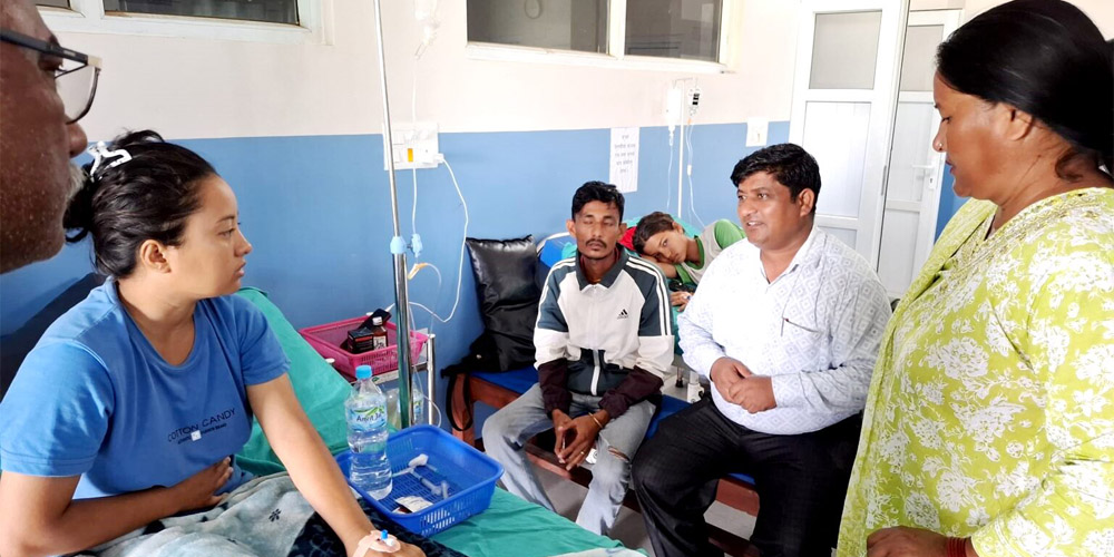 कुखुराको मासु खाँदा बाँकेको खजुरामा १३ जना बिरामी