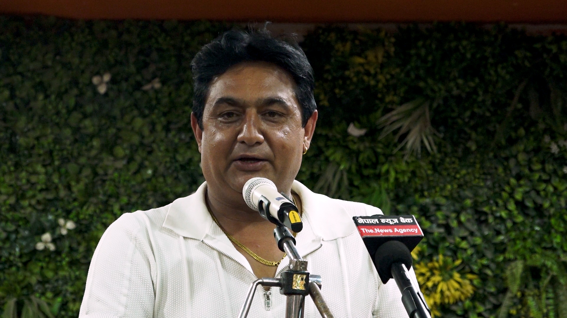 सरुले ल्याइन ‘टिकटकले भाइरल बनायो’, भिडियोमा देखिए दिपाश्री र रातामकै 