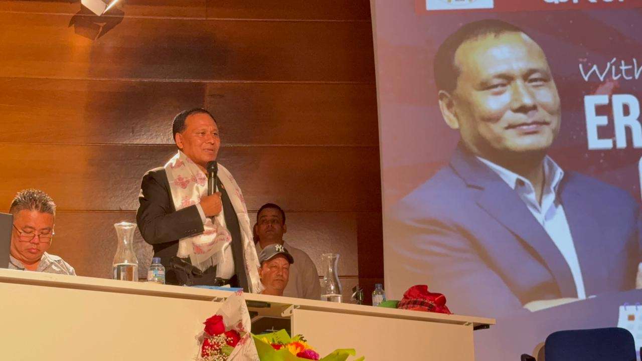 कुलमान घिसिङ भन्छनसमृद्ध नेपाल बनाउन नीति र नेतृत्वमा पनि व्यापक परिवर्तन आवश्यक छ