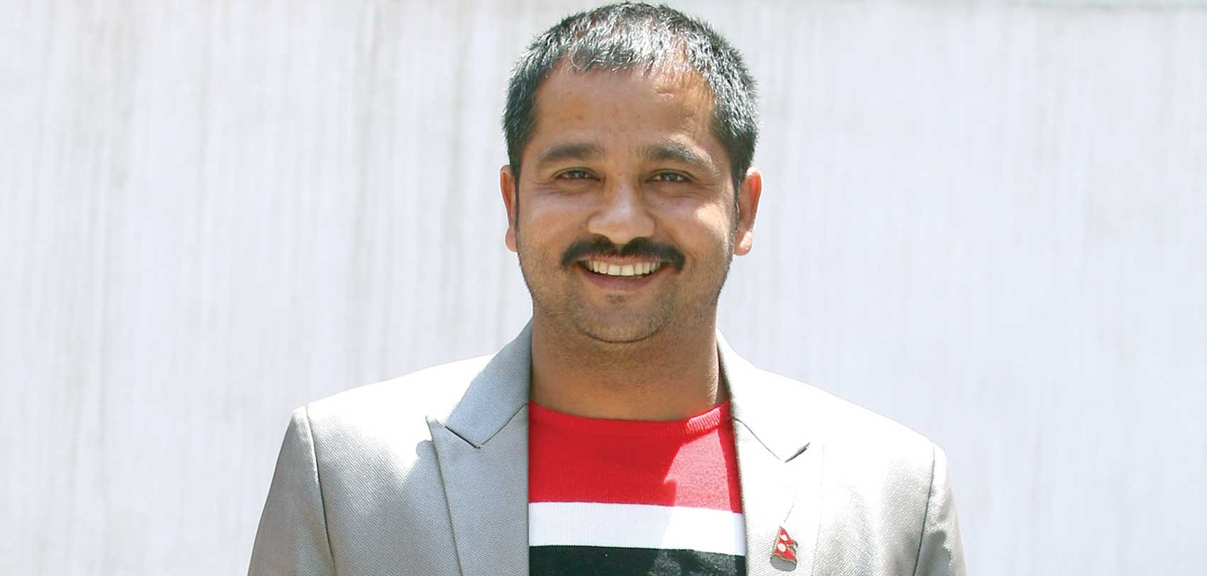 सामाजिक सञ्जालमा चरित्र हत्या गरेको आरोपमा एमाले नेता ऐन महरविरुद्ध मुद्दा दर्ता