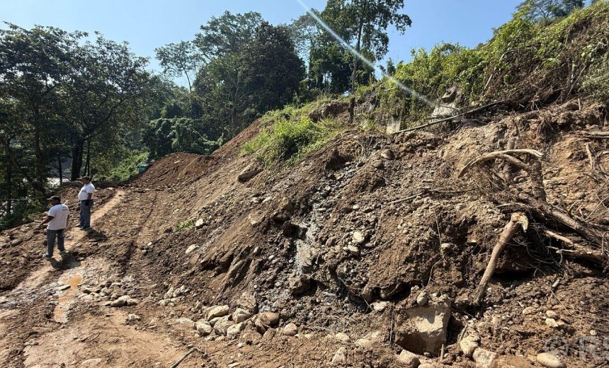 पूर्ण रूपमा अवरुद्ध छन् यी राजमार्ग पूर्ण रूपमा अवरुद्ध छन् यी राजमार्ग