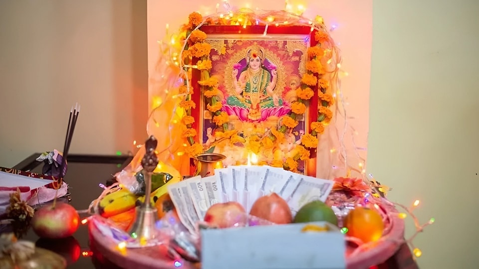 कार्तिक कृष्ण अमावास्यः श्रद्धा भक्तिपूर्वक गरियो लक्ष्मीपूजा कार्तिक कृष्ण अमावास्यः श्रद्धा भक्तिपूर्वक गरियो लक्ष्मीपूजा