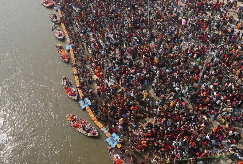 छठ पर्वका अवसरमा नुहाउने क्रममा डुबेर १३३ जनाको मृत्यु, १० जना बेपत्ता छठ पर्वका अवसरमा नुहाउने क्रममा डुबेर १३३ जनाको मृत्यु, १० जना बेपत्ता