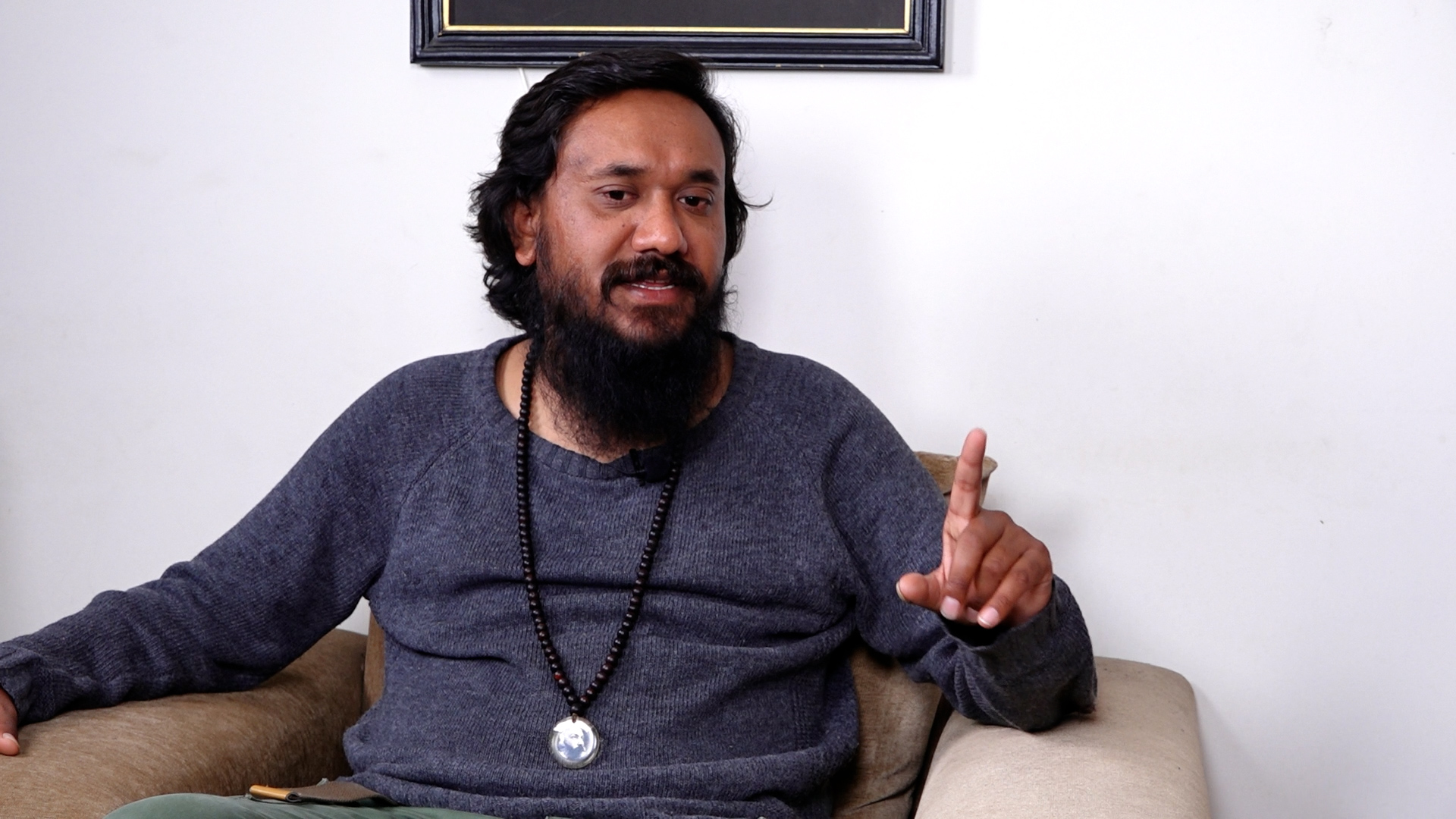 मन्त्री बन्ने तयारीमा रहेका खगेन्द्र सुनार दुई फरार मुद्दामा संलग्न मन्त्री बन्ने तयारीमा रहेका खगेन्द्र सुनार दुई फरार मुद्दामा संलग्न