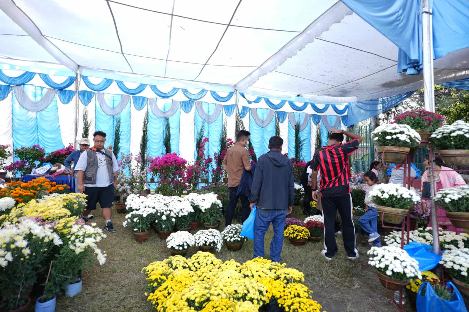 पुष्प मेलाको चौथो दिन : ३४ हजारले अवलोकन गर्दा एक करोड तीन लाखको कारोबार 