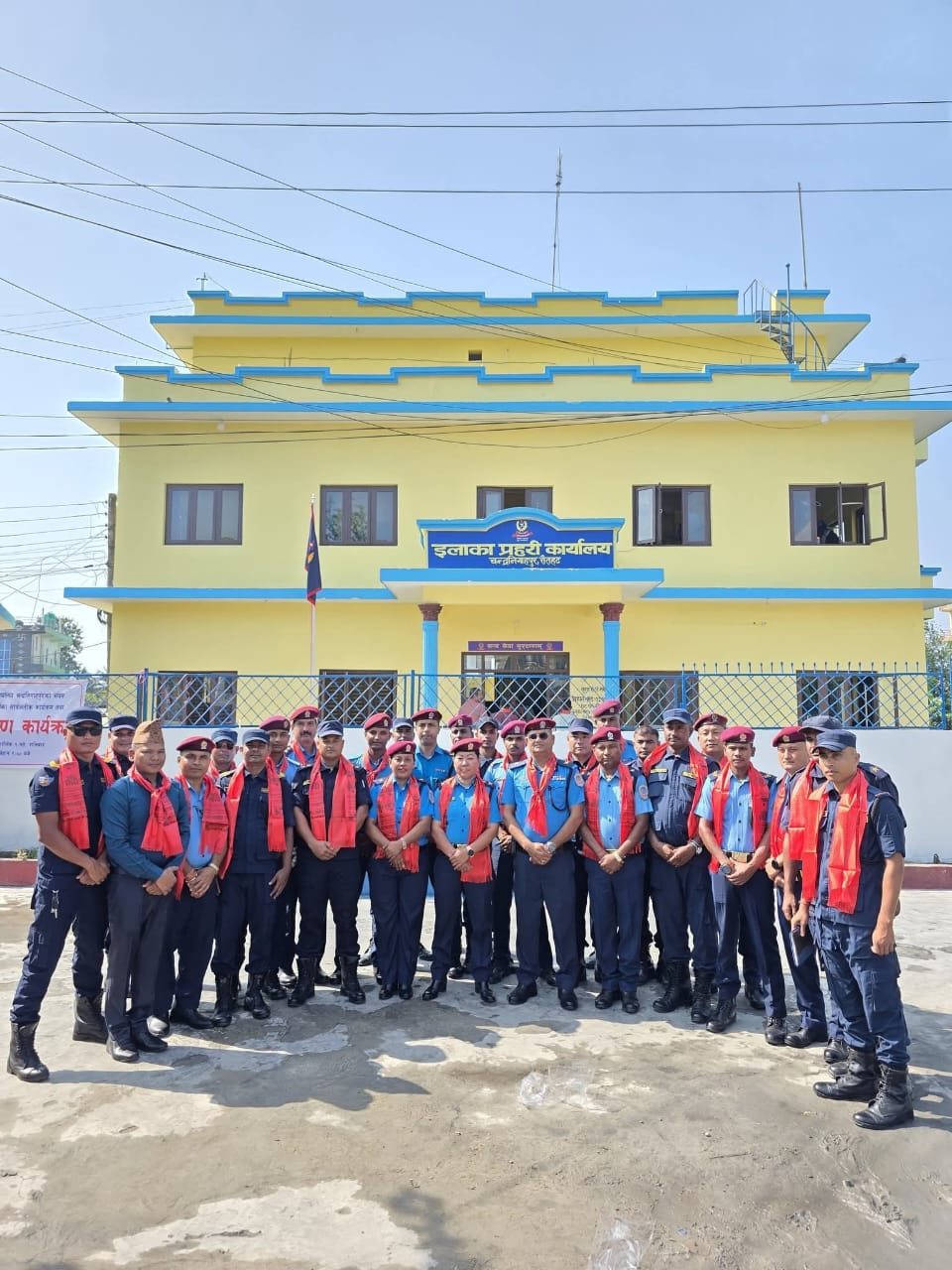 स्थानीयको चन्दा र श्रमदानबाट प्रहरी भवन पुनःनिर्माण 