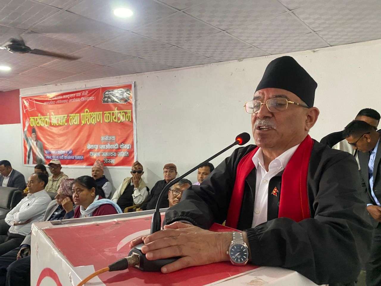 बामपन्थीहरूलाई कम्युनिस्ट पार्टीको एउटै झण्डामुनि एकताबद्ध हुन प्रचण्डको अपिल बामपन्थीहरूलाई कम्युनिस्ट पार्टीको एउटै झण्डामुनि एकताबद्ध हुन प्रचण्डको अपिल