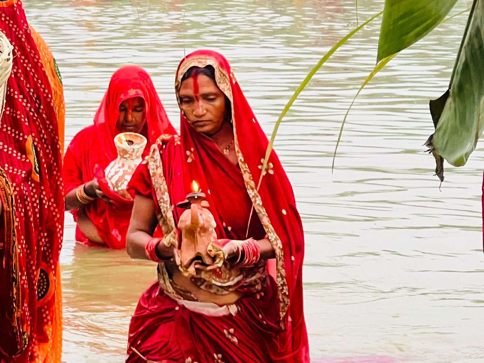 सिरहामा धूमधामका साथ छठ पर्व सम्पन्न  सिरहामा धूमधामका साथ छठ पर्व सम्पन्न