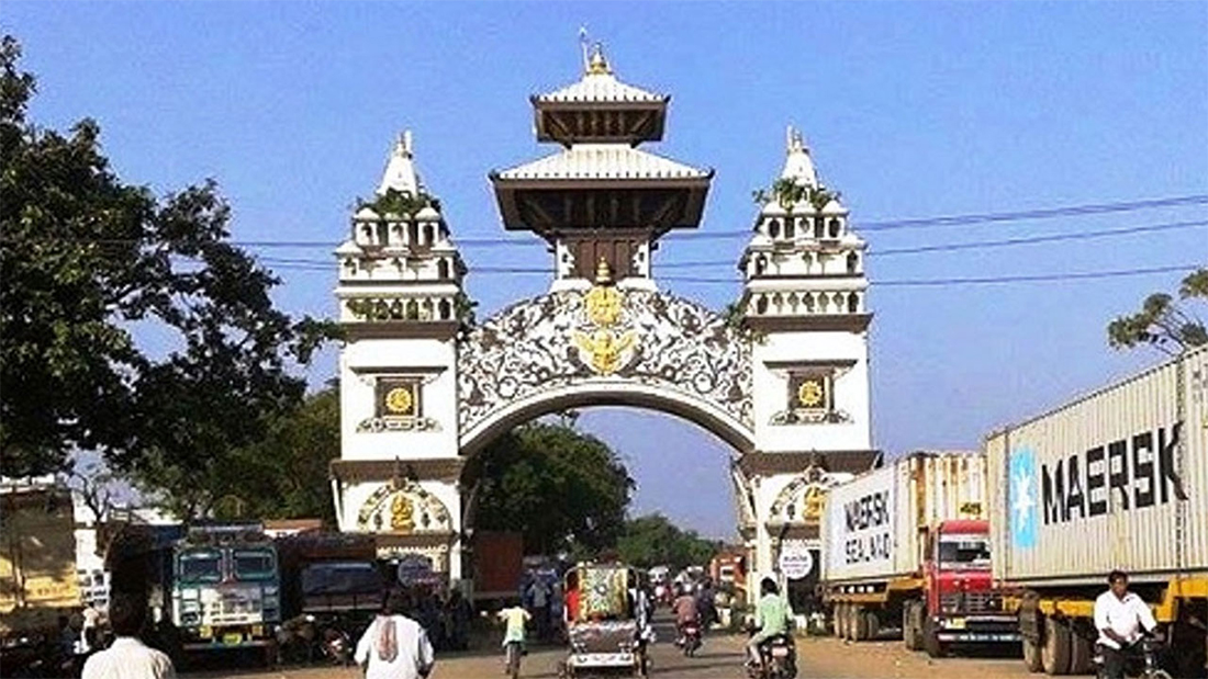 वीरगञ्ज नाका हुँदै  तीन महिनामा आठ अर्ब ७० करोडका सवारीसाधन भित्रियो