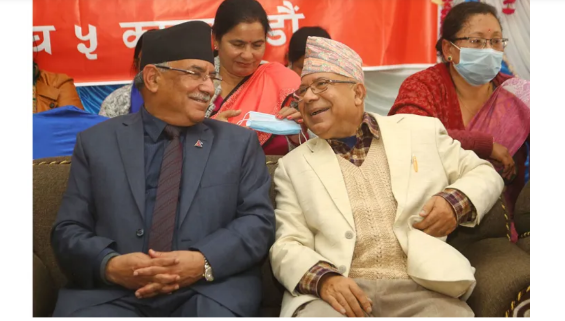 माओवादीका सबै ठूला नेतालाई निकालेर प्रचण्ड भ्रष्टाचार आरोपीसँग लपक्कै