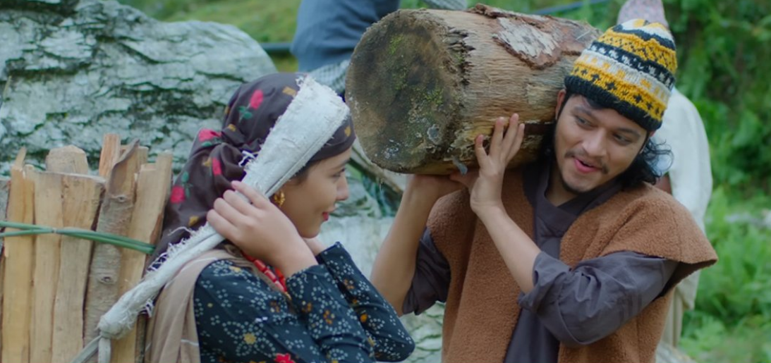 ‘झलिको’मा अर्जुन र कुसुमको रोमान्स ‘झलिको’मा अर्जुन र कुसुमको रोमान्स