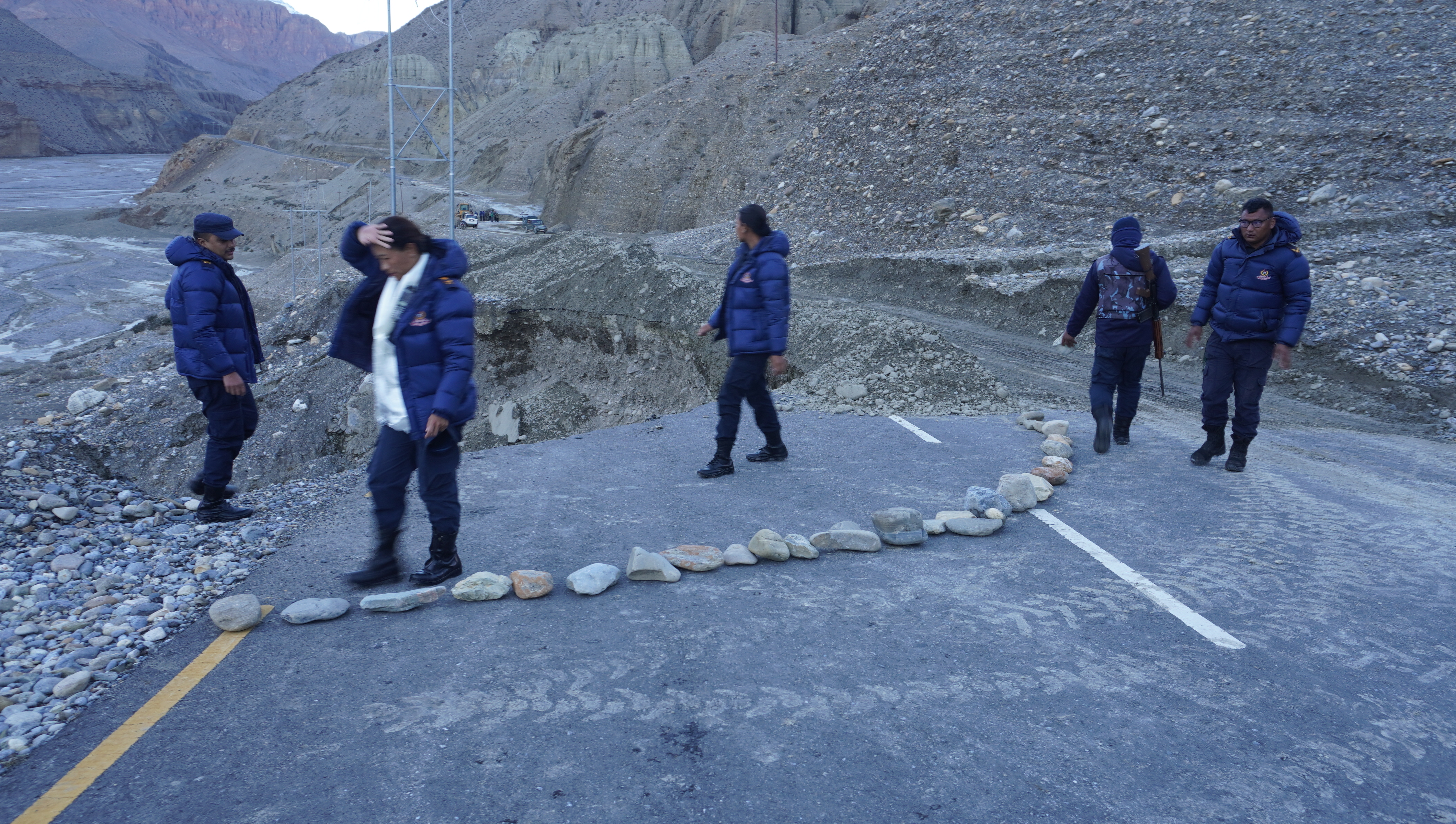 पहिराले कागबेनी–कोरला सडक अवरुद्ध