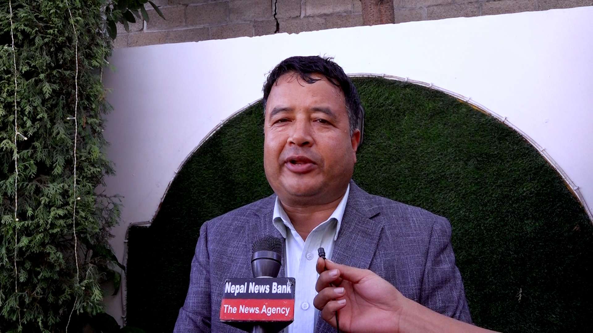 महेश बस्नेत भन्छन प्रचण्ड र माधव नेपाल पद एवम पावरका भोगी हुन् महेश बस्नेत भन्छन प्रचण्ड र माधव नेपाल पद एवम पावरका भोगी हुन्