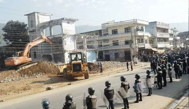 हेटौंडाको २५ मिटर सडक विस्तार ५० वर्षसम्म अधुरै