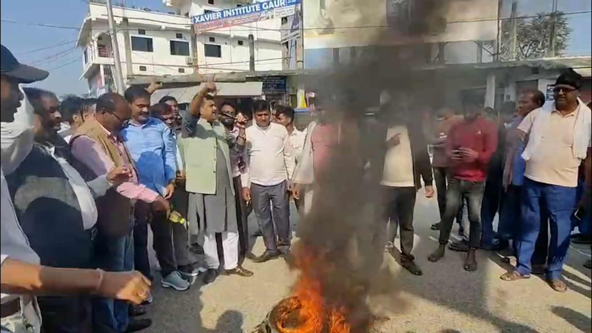 मुख्यमन्त्री नियुक्ति खारेजीको माग गर्दै गौरमा प्रदर्शन मुख्यमन्त्री नियुक्ति खारेजीको माग गर्दै गौरमा प्रदर्शन