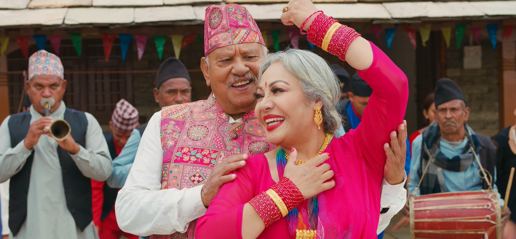 ‘पीआर’को ‘टाटा बाइ बाइ’मा नीर शाह र गौरी मल्लको छमछमी ‘पीआर’को ‘टाटा बाइ बाइ’मा नीर शाह र गौरी मल्लको छमछमी