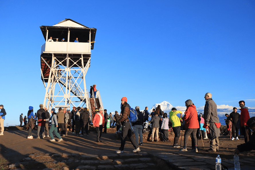 सूर्योदय र सूर्यास्तसहित हिमशृङ्खलाको दृश्यावलोकन गर्न पुनहिल पुग्ने कि ! 