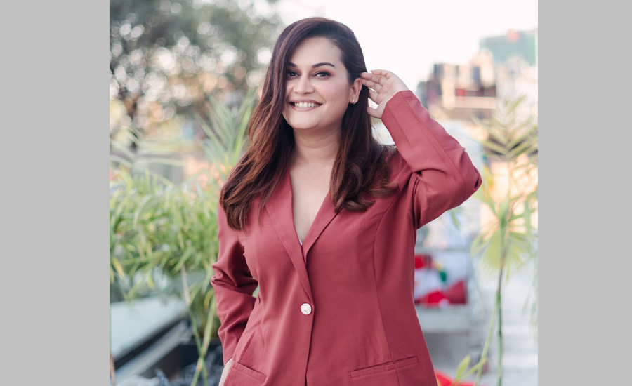 अभिनेत्री रीमा बनिन् कुलमान घिसिङको उज्यालो नेपाल पार्टीको केन्द्रीय सदस्य