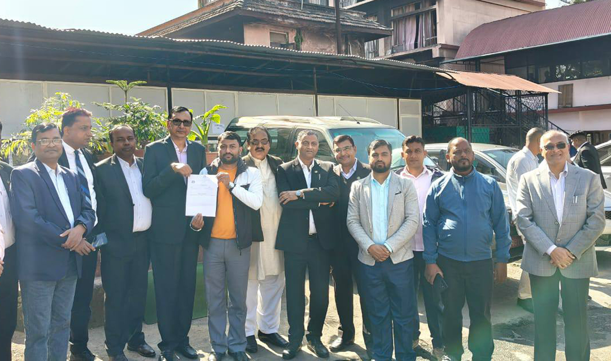 मधेशका मुख्यमन्त्री यादवविरुद्ध ७४ जना प्रदेशसभा सदस्यले सर्वोच्चमा दिए रिट