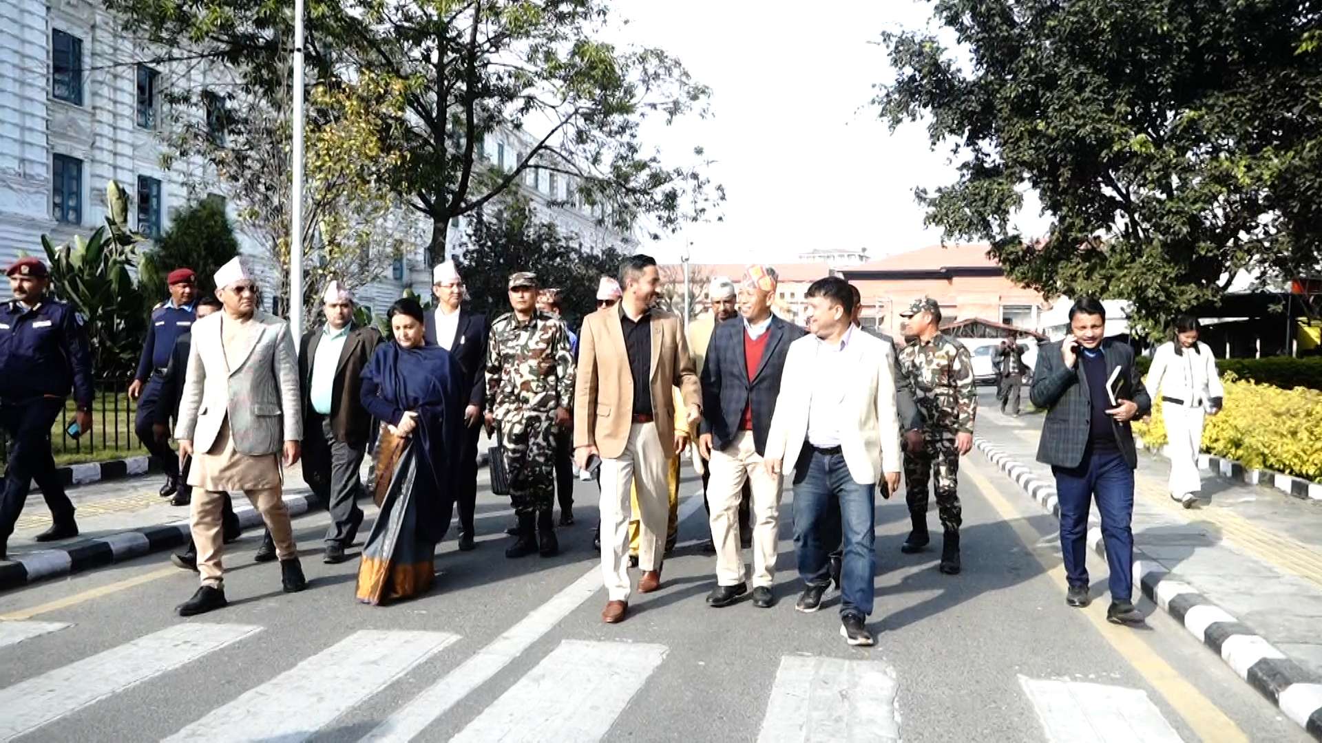 सिंहदरबारको अवलोकनमा पूर्वराष्ट्रपति भण्डारी, छिट्टै पुनर्निर्माण गर्न सुझाव सिंहदरबारको अवलोकनमा पूर्वराष्ट्रपति भण्डारी, छिट्टै पुनर्निर्माण गर्न सुझाव