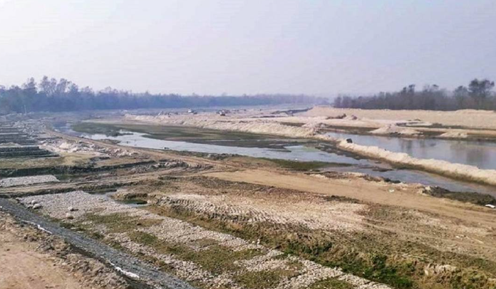 कञ्चनपुरको मोहना नदी—दैजी सडक निर्माणको ठेक्का तोडियो कञ्चनपुरको मोहना नदी—दैजी सडक निर्माणको ठेक्का तोडियो