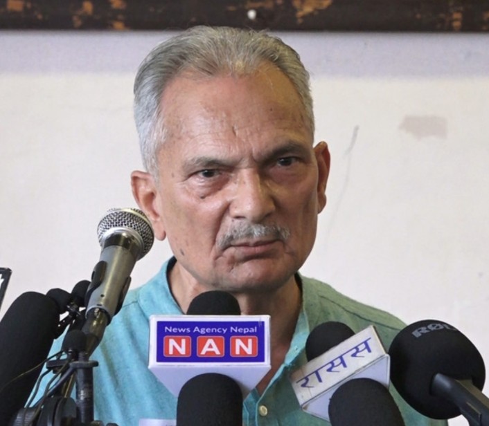 भारत भ्रमणमा जाँदै पूर्वप्रधानमन्त्री बाबुराम भट्टराई 