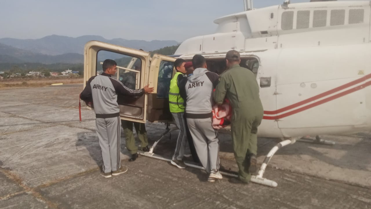 गर्भवती महिलाको सेनाको हेलिकप्टरमार्फत उद्धार