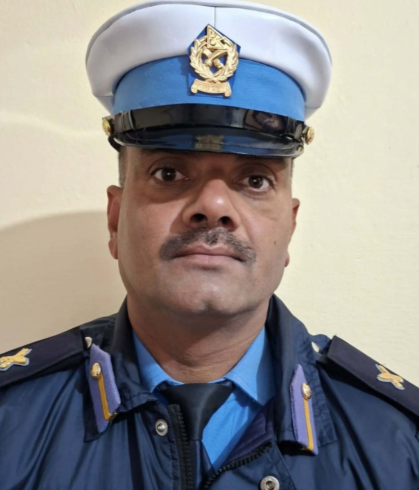 सिरहाका ट्राफिक प्रहरी निरीक्षक तिमिल्सिना बने ‘बेस्ट ट्राफिक पुलिस अफ द मन्थ’