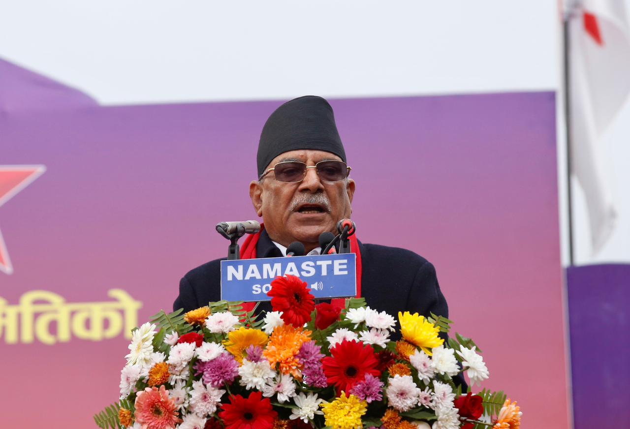 सोसल मिडियामा स्टण्टबाजी गरेर जनताको दिमाग चाट्ने काम भएको छः प्रचण्ड