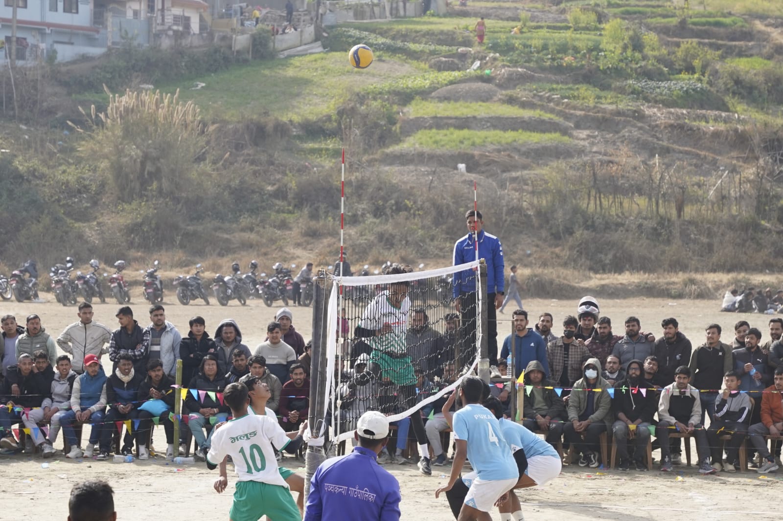 दोलखाका पालिकास्तरीय भलिबल प्रतियोगिताको उपाधि जिरी नगरपालिकालाई