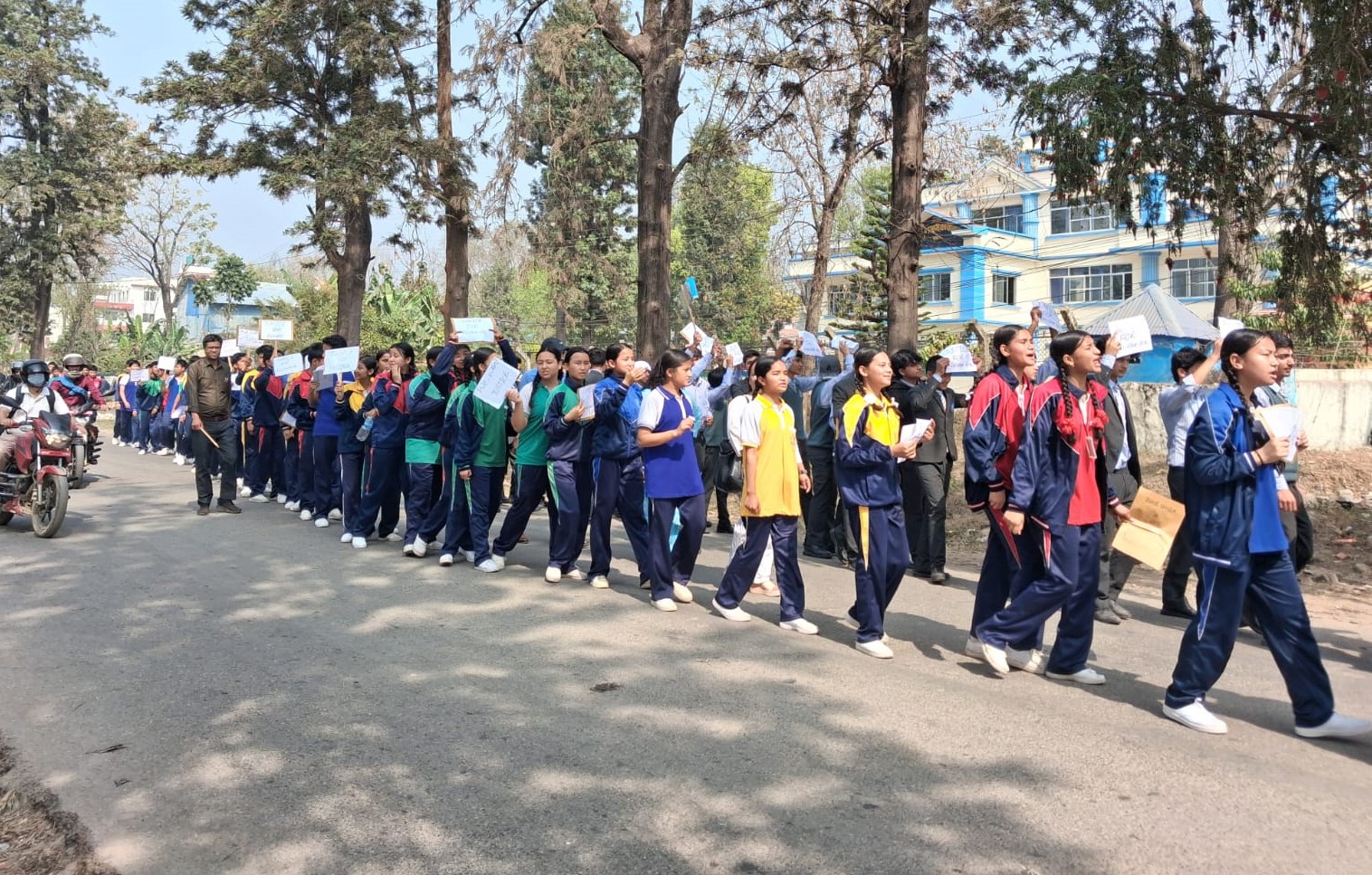 इनिशाको न्यायको माग गर्दै विद्यार्थीको प्रदर्शन इनिशाको न्यायको माग गर्दै विद्यार्थीको प्रदर्शन