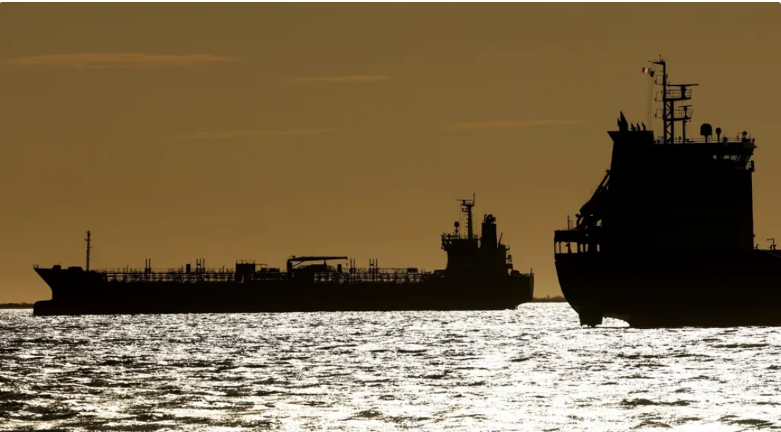 इरानी तेलमाथि केही प्रतिबन्ध हटाउने अमेरिकाको तयारी