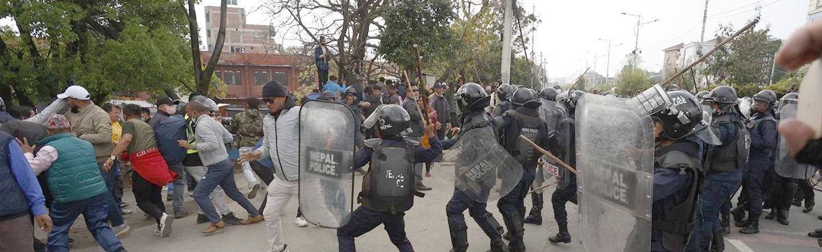 बानेश्वरमा प्रदर्शनकारी र प्रहरीबीच झडप