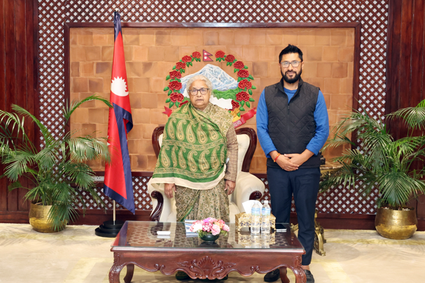 प्रधानमन्त्री कार्की र सभापति लामिछानेबिच भेट, रविले बुझाए बधाई ज्ञापन प्रधानमन्त्री कार्की र सभापति लामिछानेबिच भेट, रविले बुझाए बधाई ज्ञापन