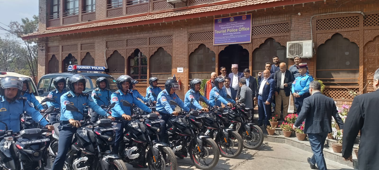 पर्यटक प्रहरीलाई १४ वटा मोटरसाइकल हस्तान्तरण