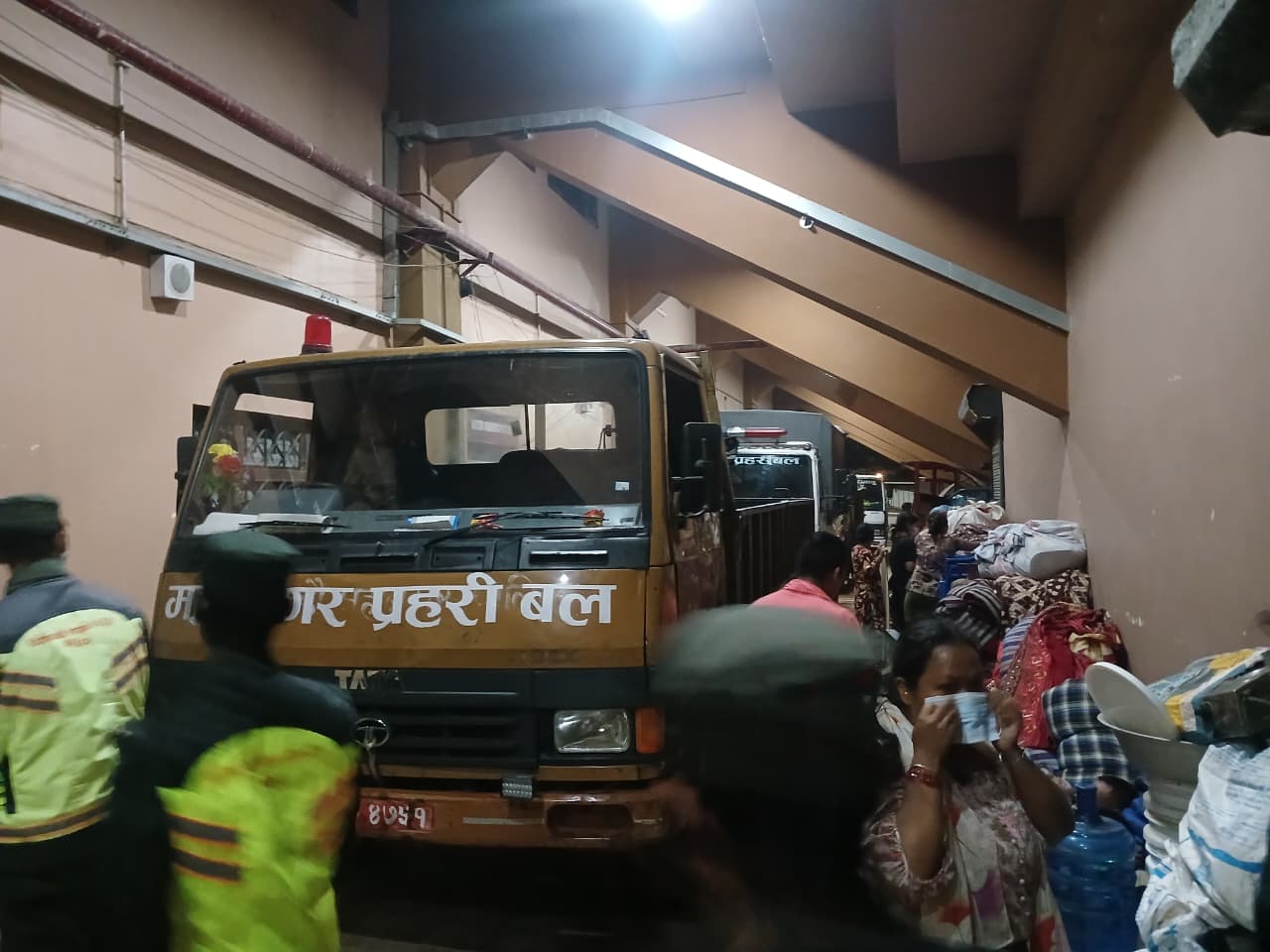 सरकारले हटायो काठमाडौं महानगरपाकाको नदी किनारका छेउमा रहेको जोखिमपूर्ण बस्ती