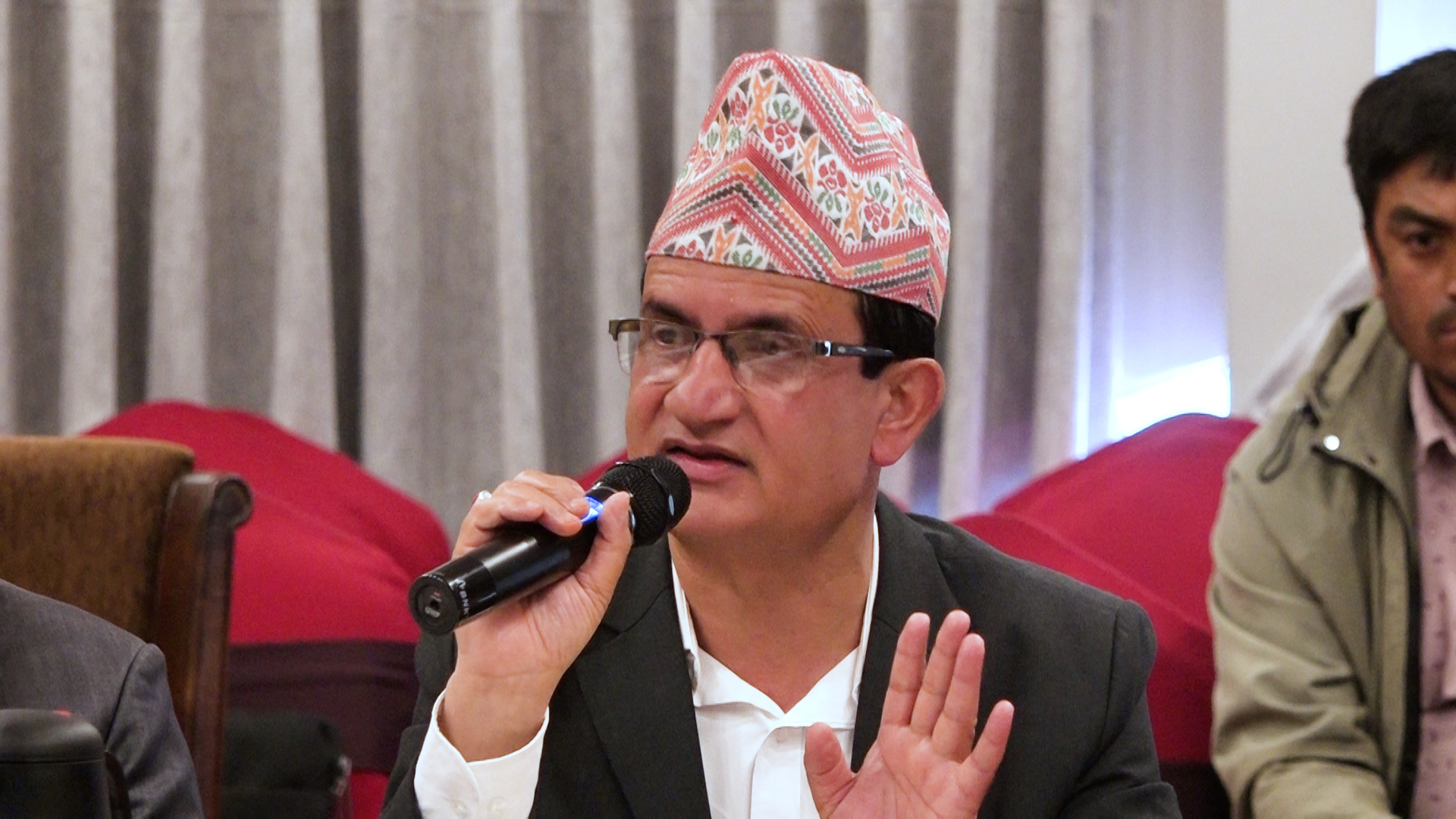 कृषि नै विकासको प्रमुख आधार होः मन्त्री पौडेल