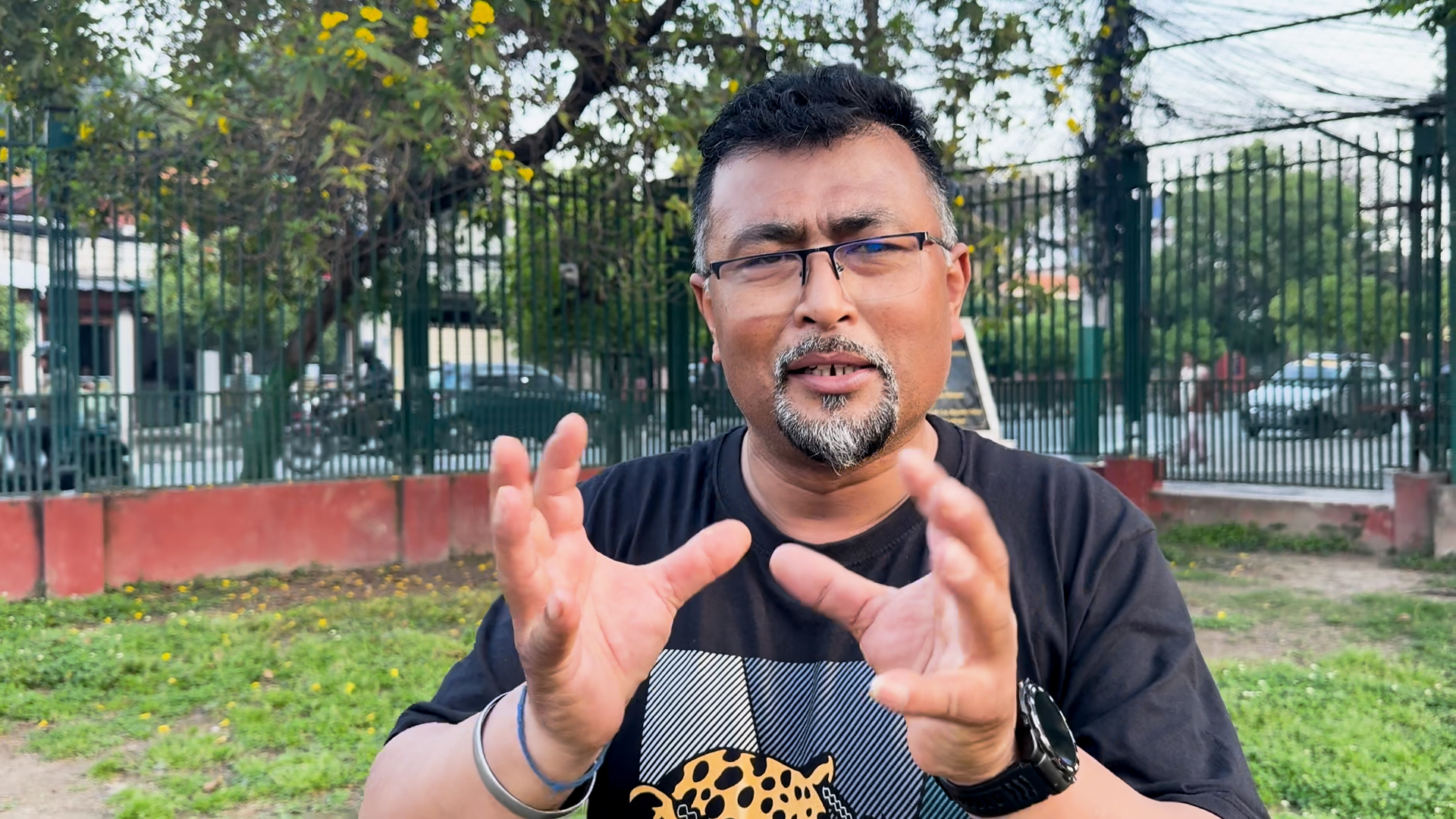 बालबालिकालाई मोबाइलको भर्चुअल संसारबाट फुटबलमा जोड्दै उज्ज्वल मानन्धर बालबालिकालाई मोबाइलको भर्चुअल संसारबाट फुटबलमा जोड्दै उज्ज्वल मानन्धर