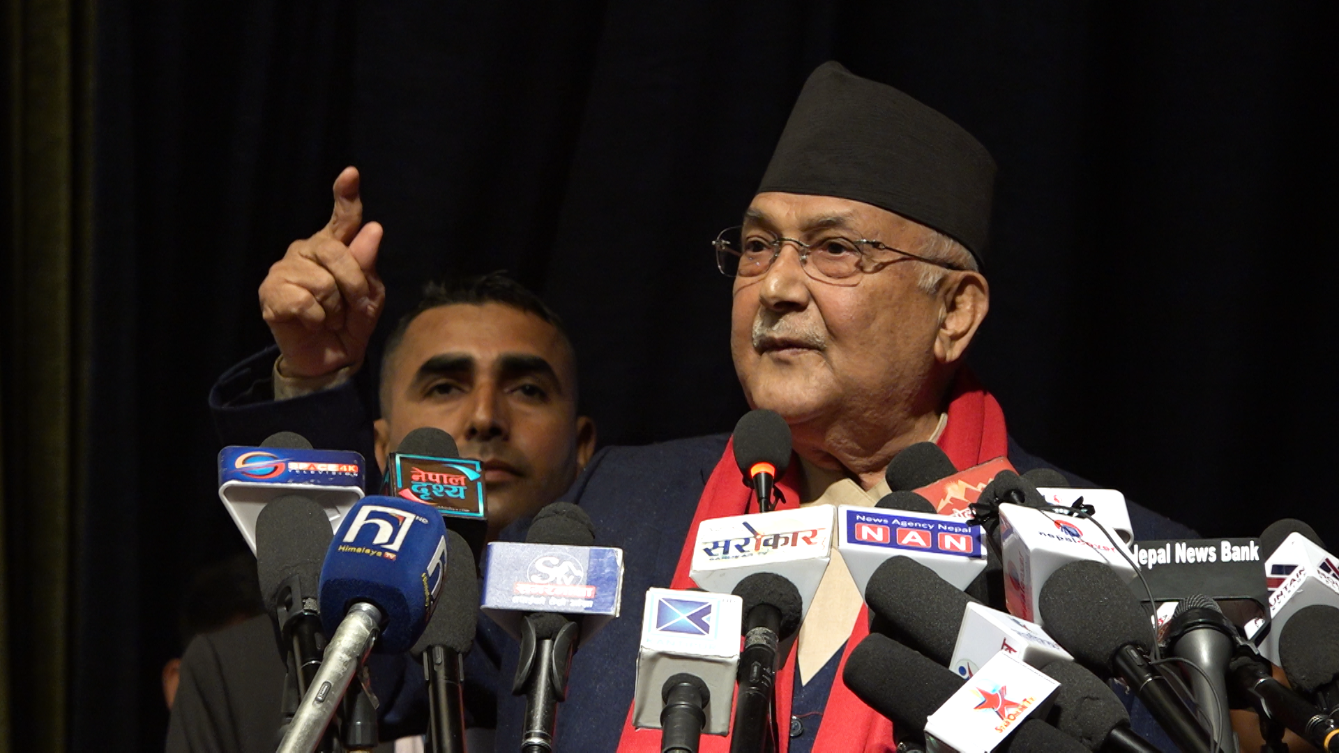 सरकारले पूर्वाग्रह र प्रतिशोधपूर्ण रूपमा फौजदारी अभियोगमा गैरकानुनी नियन्त्रणमा राख्यो : ओली