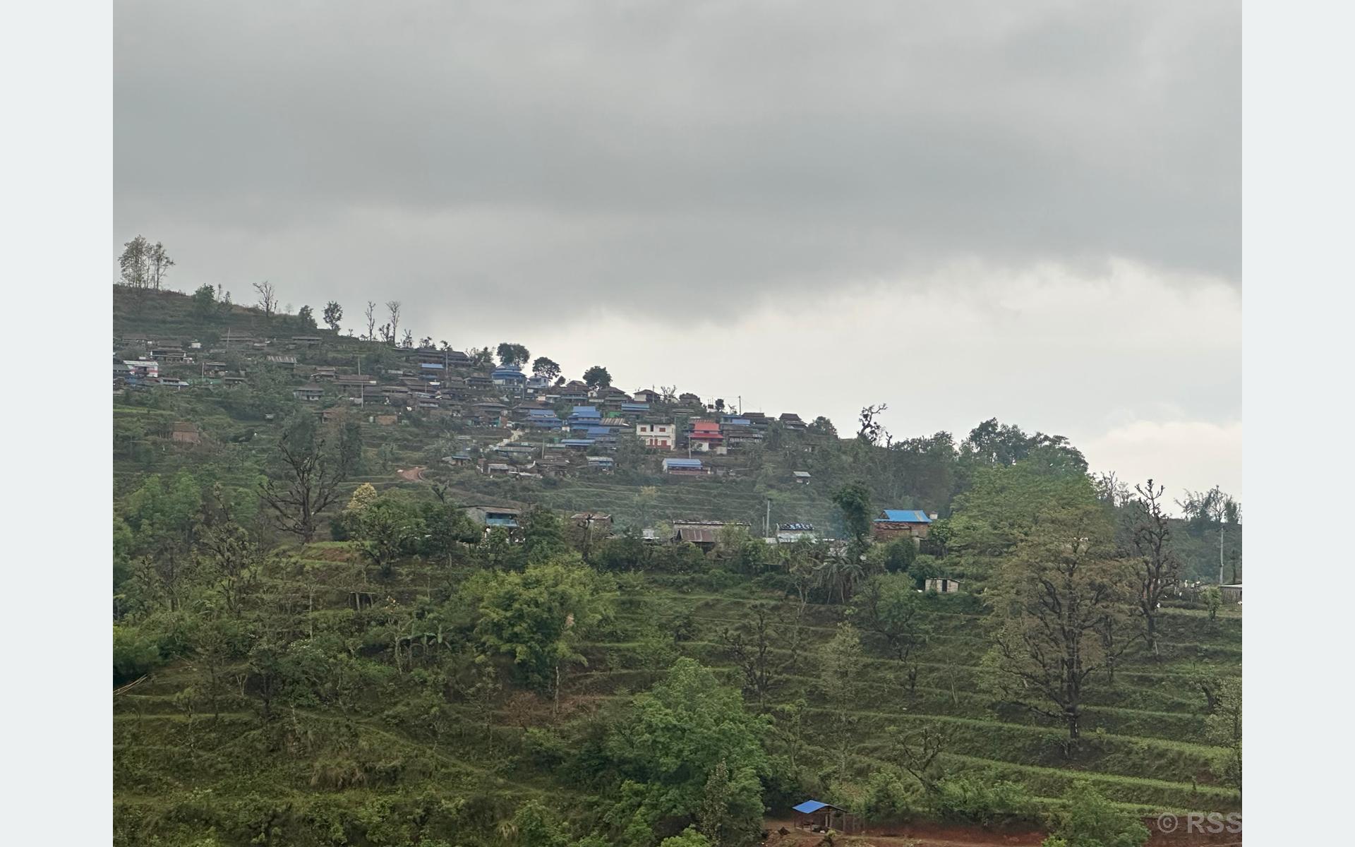 ‘भिलेज सफारी’मा सरर आउने होइन त ? लाहुरेको गाउँ रुम्सी हेर्न