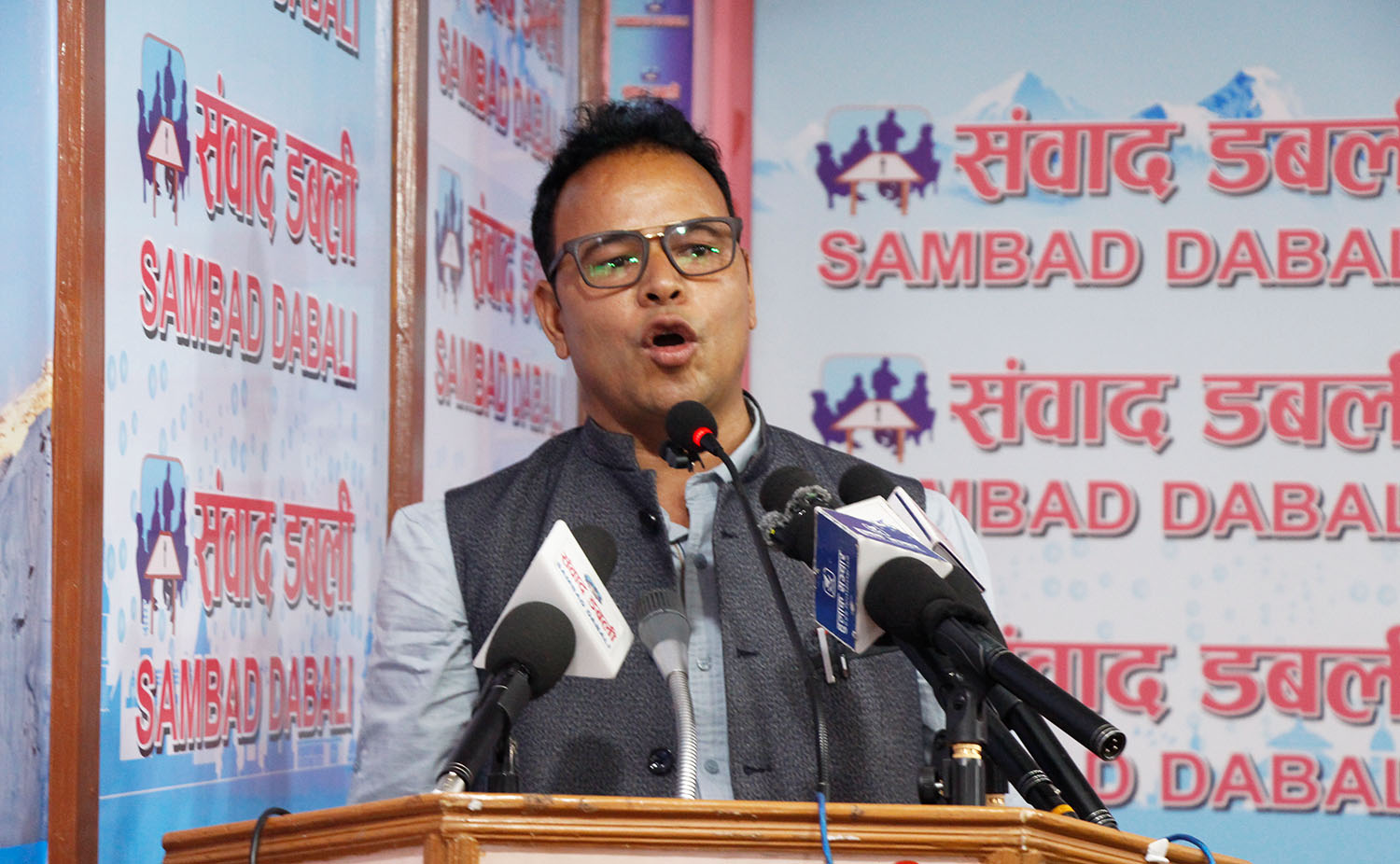बालेन सरकारको विकल्प खोज्नेबेला आयो: वक्ताहरु