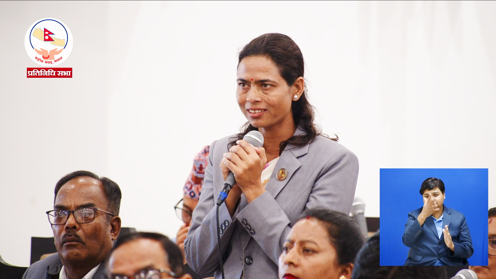 ९० प्रतिशत महिला सांसदहरूलाई सभामुखसँग जोडेर साइबर बुलिङ भएको छ सांसद बराल ९० प्रतिशत महिला सांसदहरूलाई सभामुखसँग जोडेर साइबर बुलिङ भएको छ सांसद बराल