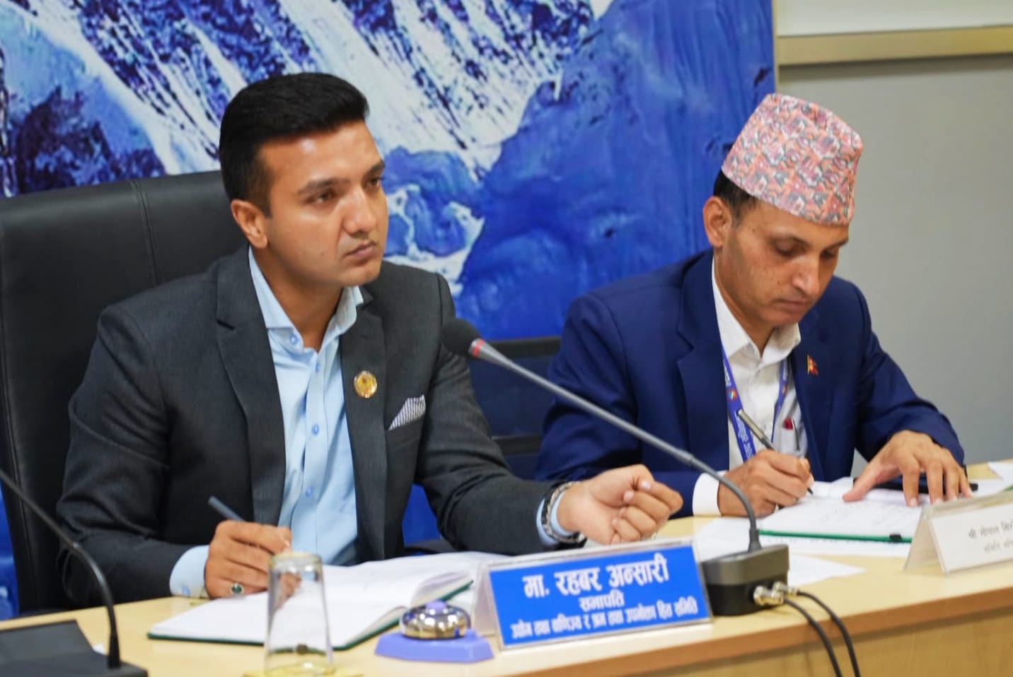 घर–घरका ग्यास सिलिन्डरको डिजिटल रेकर्ड बनाउन संसदीय समितिको आग्रह घर–घरका ग्यास सिलिन्डरको डिजिटल रेकर्ड बनाउन संसदीय समितिको आग्रह