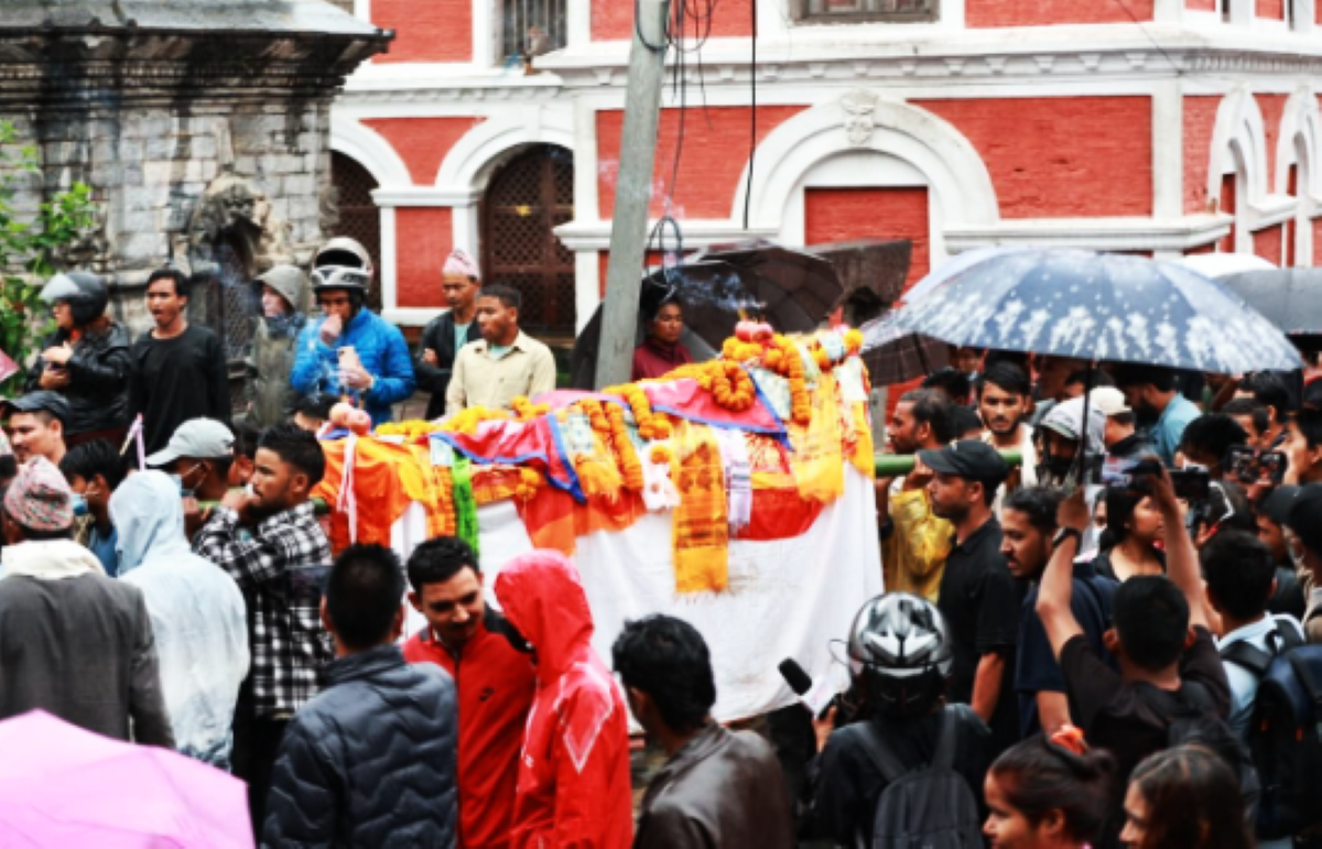 ९ बुँदे सहमतिपछि गणेश नेपालीको आर्यघाटमा अन्तिम विदाई हुँदै ९ बुँदे सहमतिपछि गणेश नेपालीको आर्यघाटमा अन्तिम विदाई हुँदै