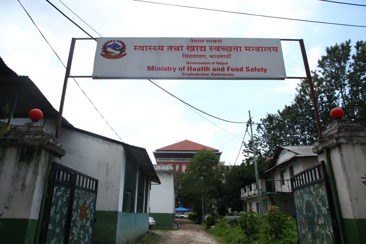 लामो समय गैरहाजिर स्वास्थ्यकर्मीसँग जवाफ माग लामो समय गैरहाजिर स्वास्थ्यकर्मीसँग जवाफ माग